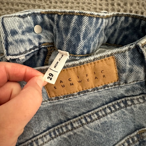 PacSun Mom Jeans - Picture 3 of 3